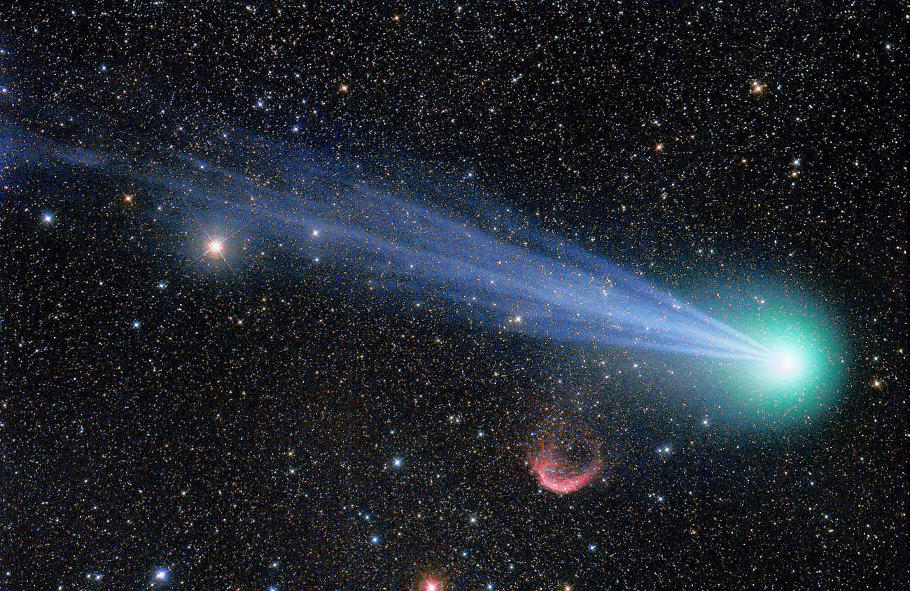 Тысячи световых лет. Комета Лавджоя. Астрономия. Кометы астрономия. Световой год.