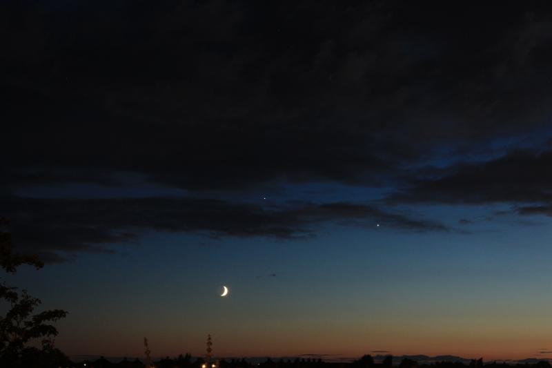 The Moon, Jupiter and Venus on 20th June. Nick Hewitt photo from Burton Latimer, Northants