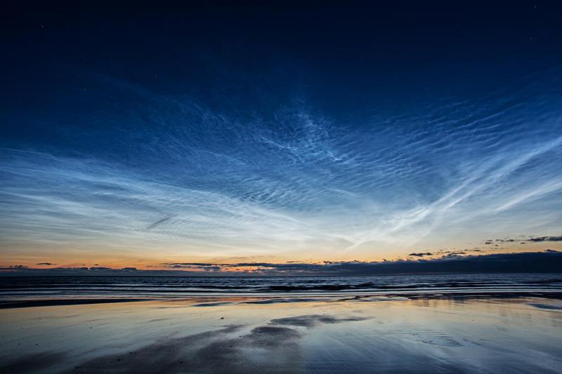 Display of Noctilucent Clouds seen from Lossiemouth (Image courtesy Alan C. Tough).