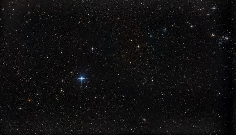 Kemble’s Cascade, imaged with open cluster NGC 1502 in Camelopardalis on 2018 Feb 21, between 21:56 & 23:15 UT. It is a stack of 98 images, each with exposure 30s at ISO800. Equipment used was a Nikon D810A in FX mode (sensor size 36×24mm) with coma corrector, Sky-Watcher 200PDS and HEQ5 Pro unguided. Processed using PixInsight and Lightroom. Image by  Iain Cartwright