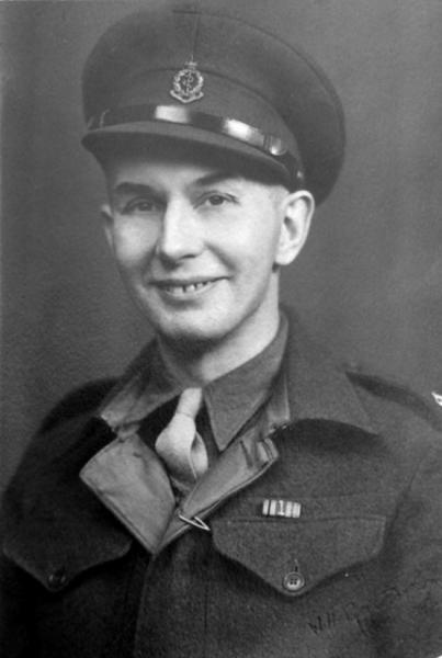 A smiling Reggie in his Royal Army Medical Corps uniform in 1940. (BAA Archives/Harold Ridley papers)