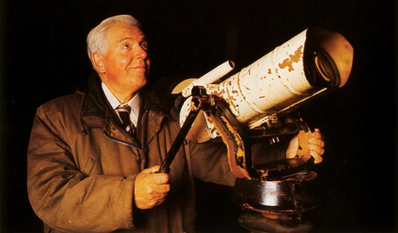 George Alcock with 10×80 binoculars, taken in the 1960s (from Richard McKim).