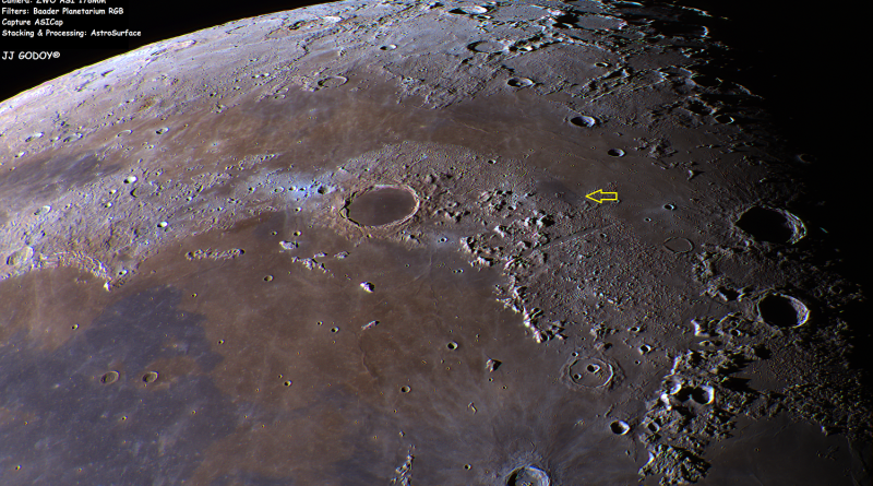 Mare Imbrium and Mare Frigoris, with a location marked with a yellow arrow east (IAU definition) of Plato