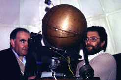 Tom Flood (L) and Harry Ford (R) in 1978 (Credit: Phillip Rourke, Chairman of the Dundee Astronomical Society).